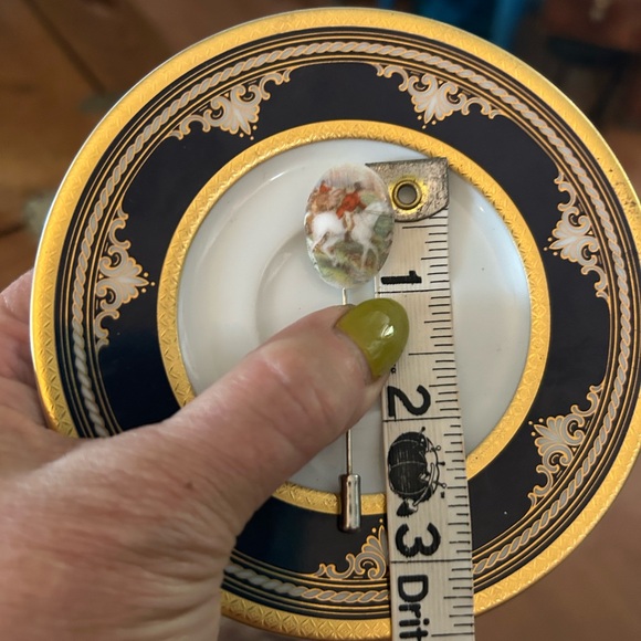 Vintage Porcelain Horseriding Stickpin - Picture 6 of 7
